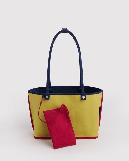 MEDIUM NYLON REVERSIBLE TOTE