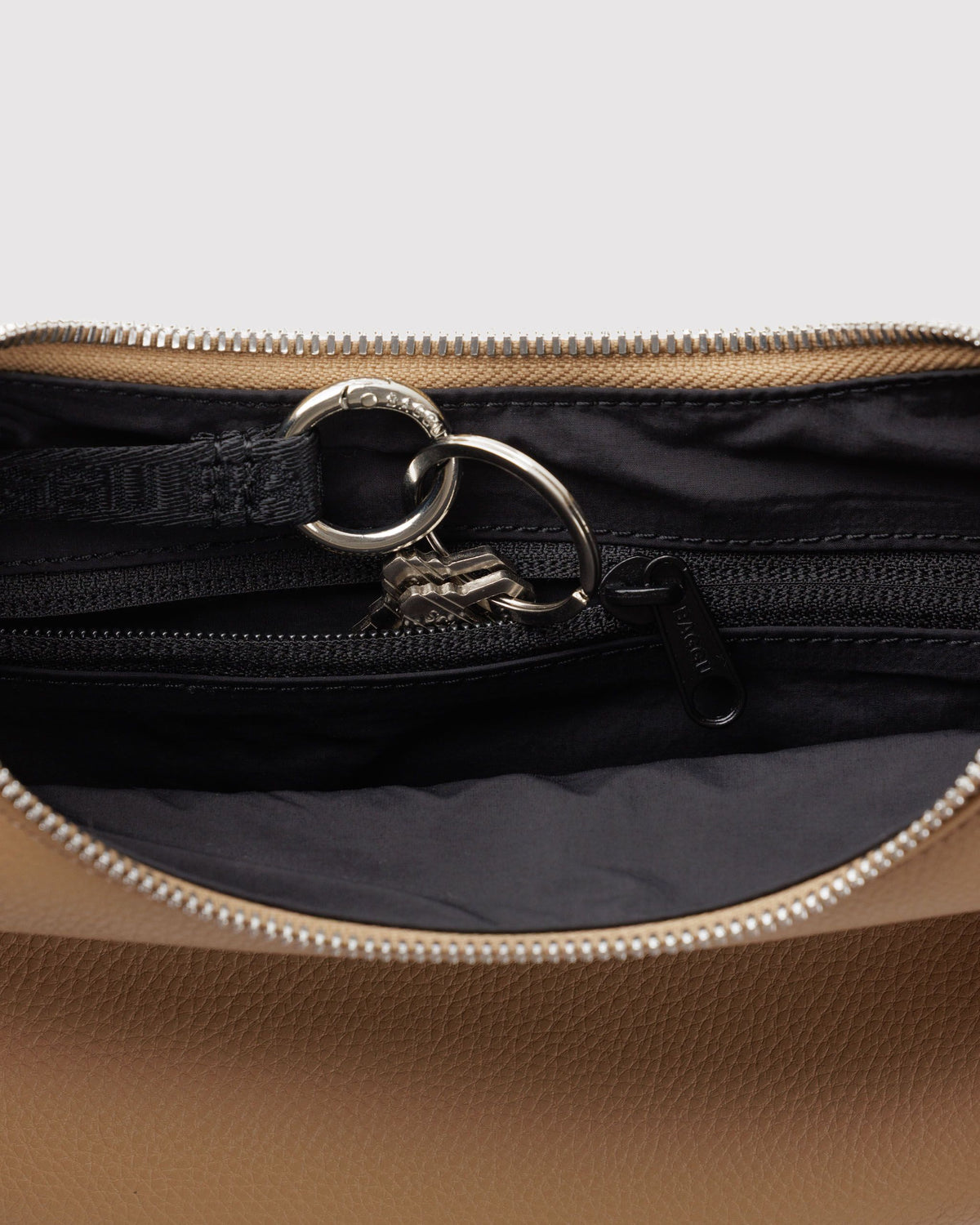 SMALL RECYCLED LEATHER FLAT CRESCENT