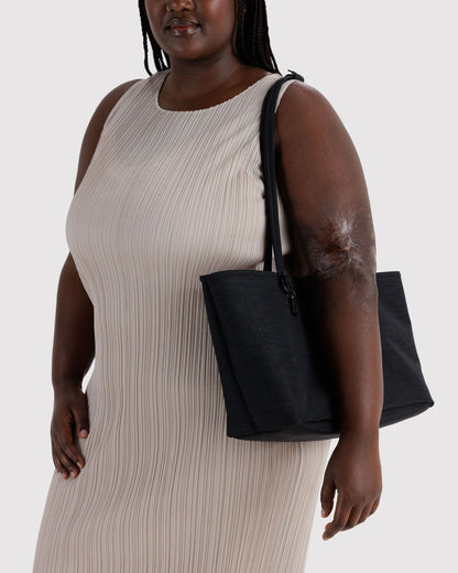 MEDIUM NYLON REVERSIBLE TOTE
