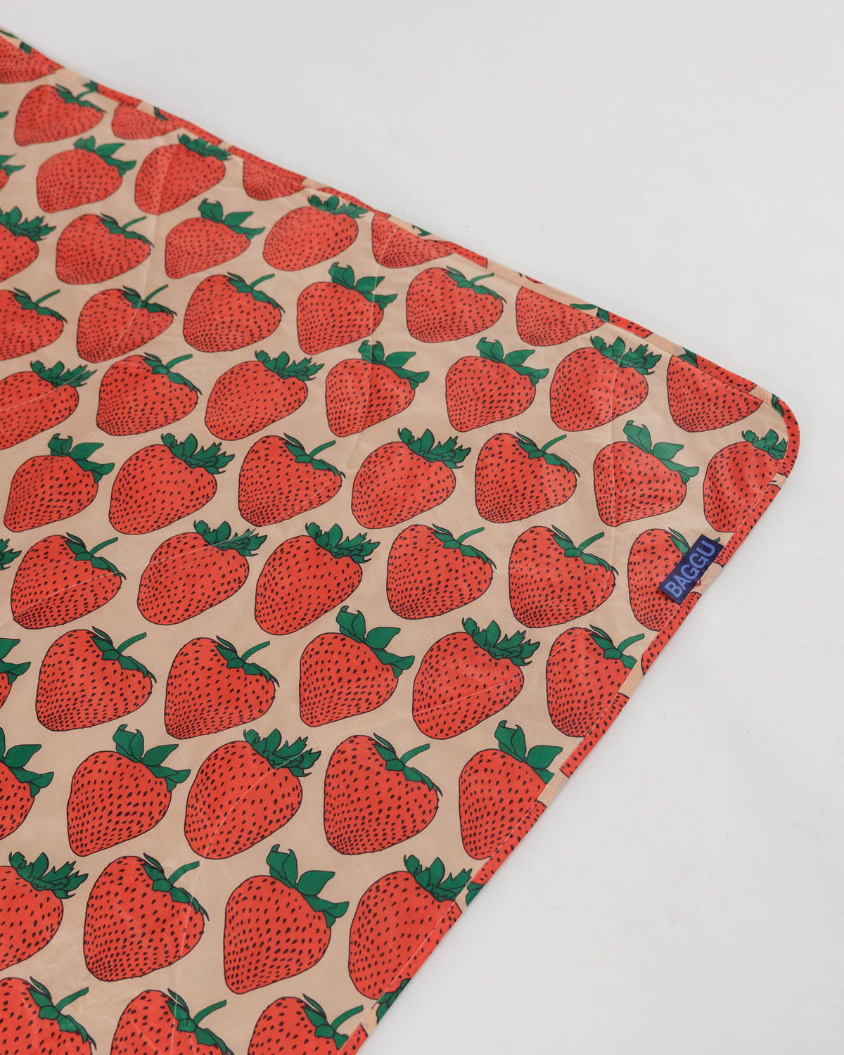 PUFFY PICNIC BLANKET