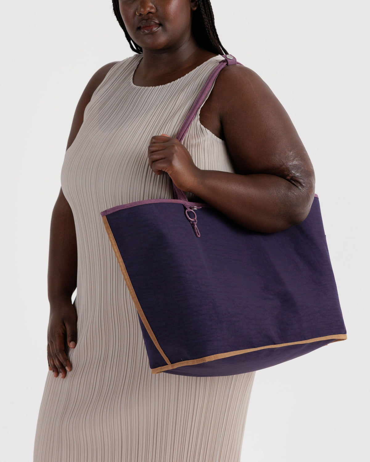 LARGE NYLON REVERSIBLE TOTE