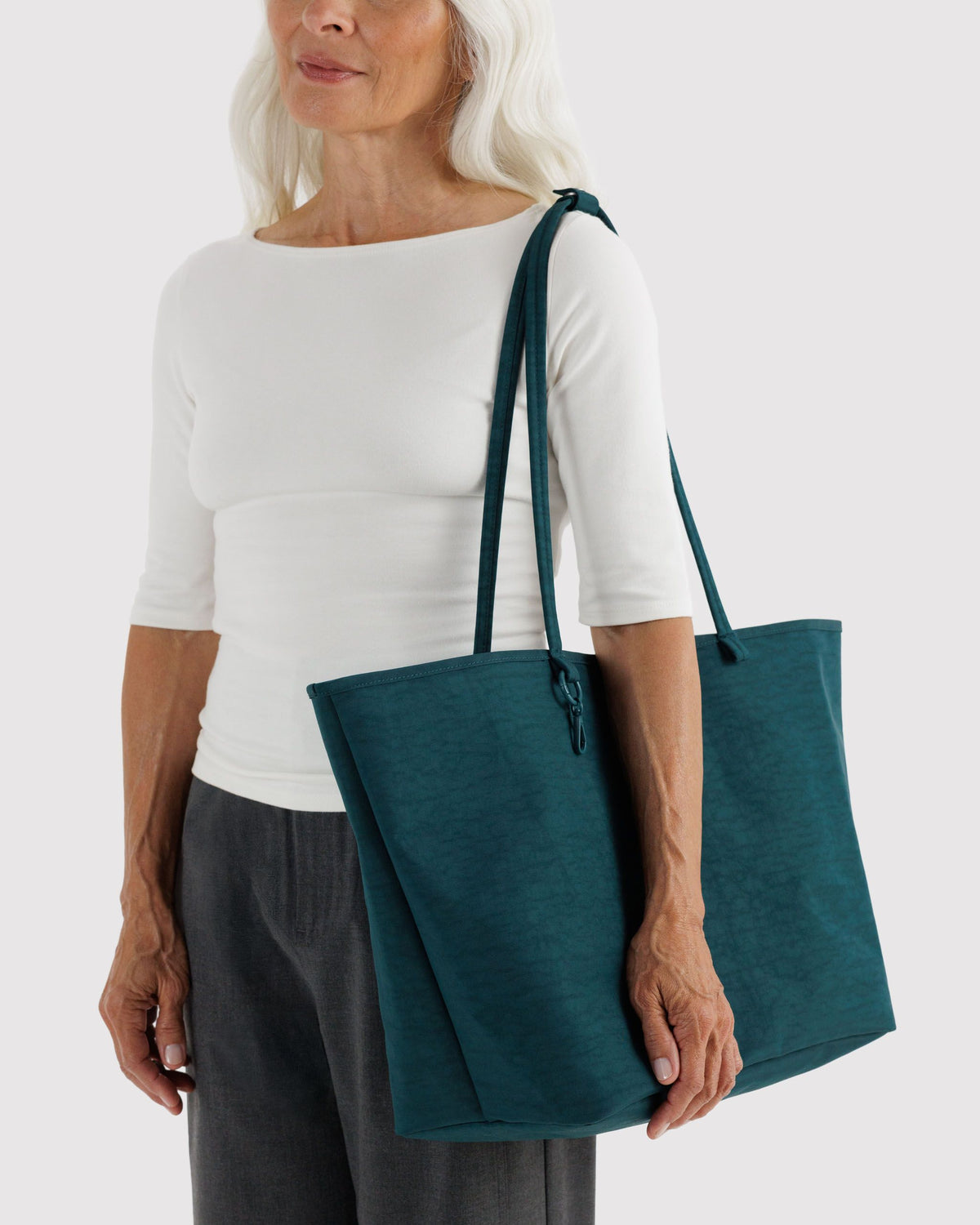 LARGE NYLON REVERSIBLE TOTE