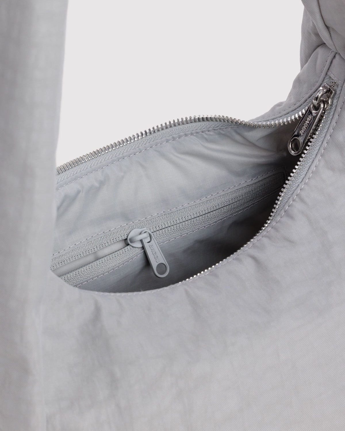 SMALL NYLON MERINGUE BAG