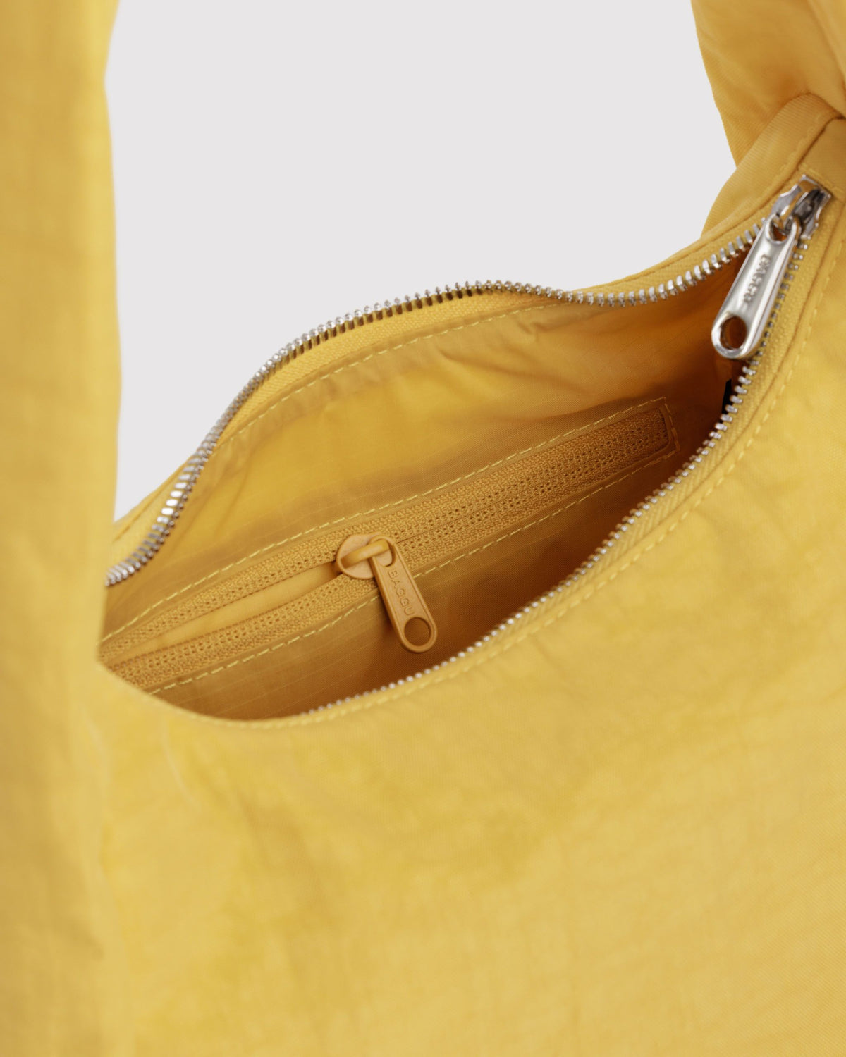 SMALL NYLON MERINGUE BAG