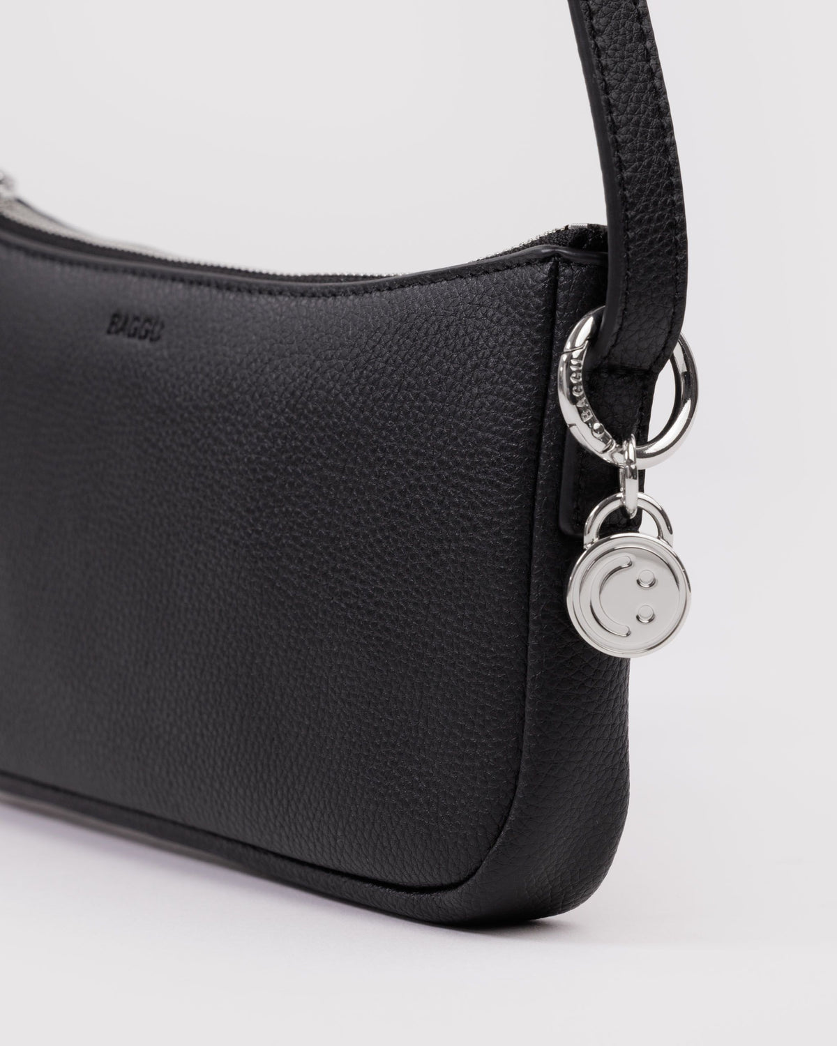 RECYCLED LEATHER POCHETTE