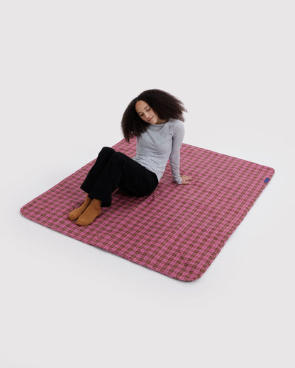 PUFFY PICNIC BLANKET