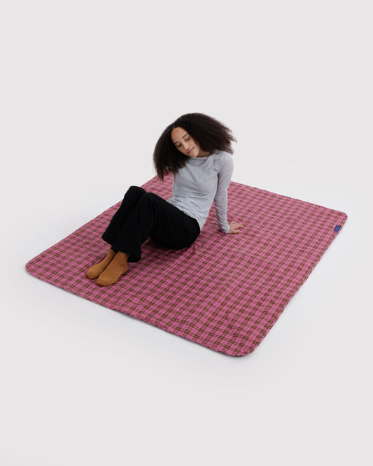 PUFFY PICNIC BLANKET