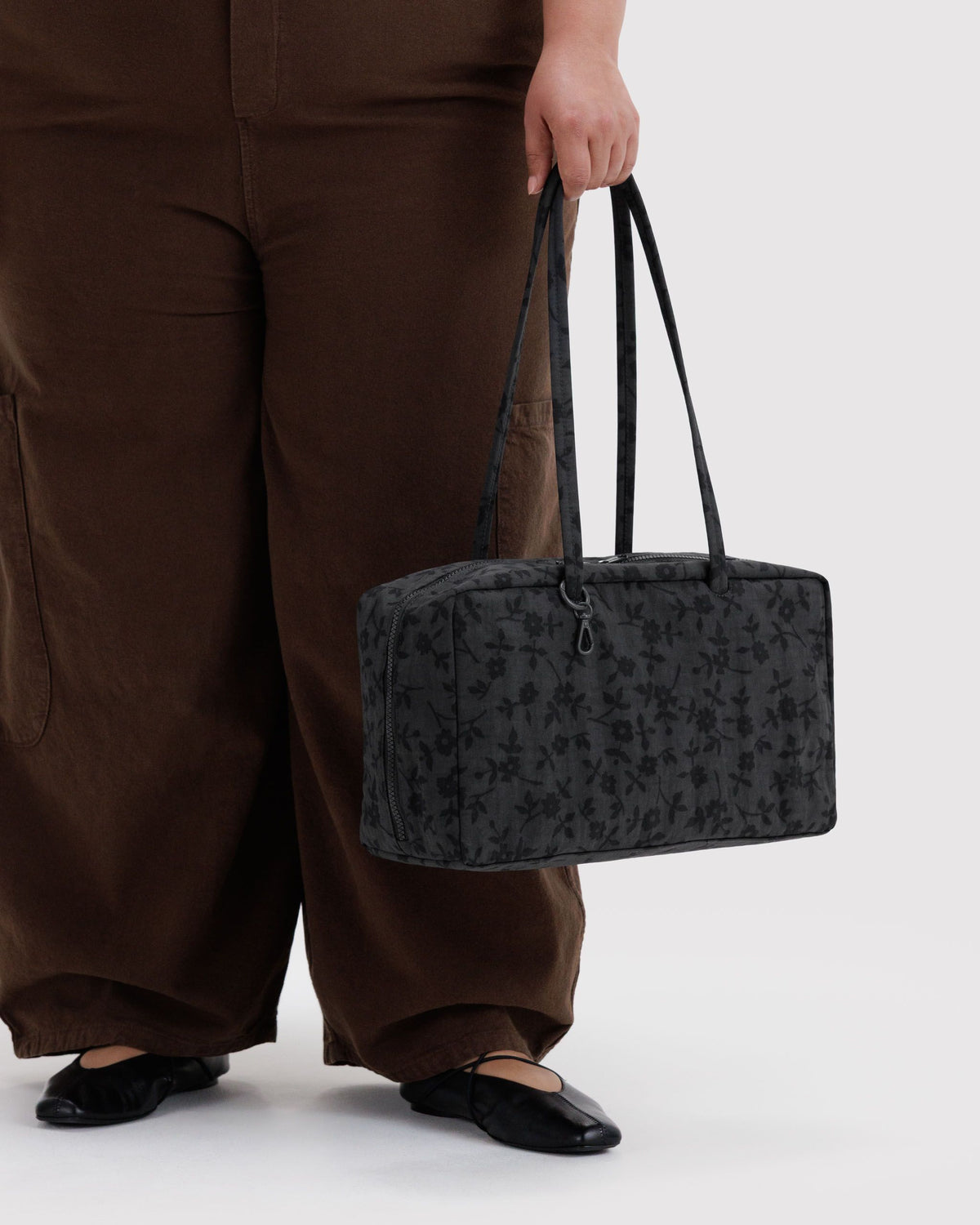 MEDIUM NYLON BOWLER BAG