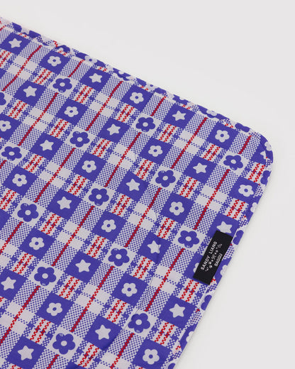 PUFFY PICNIC BLANKET