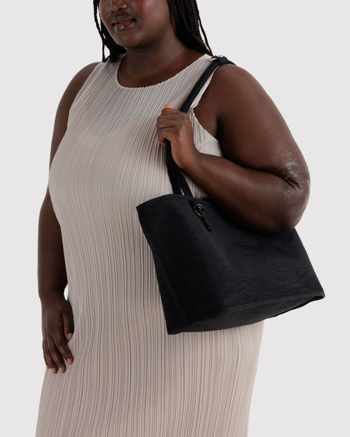 MEDIUM NYLON REVERSIBLE TOTE